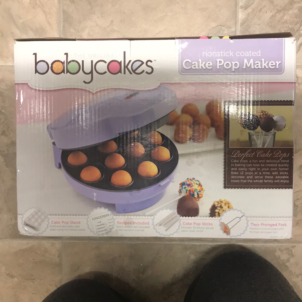 Brand new cake pop maker!